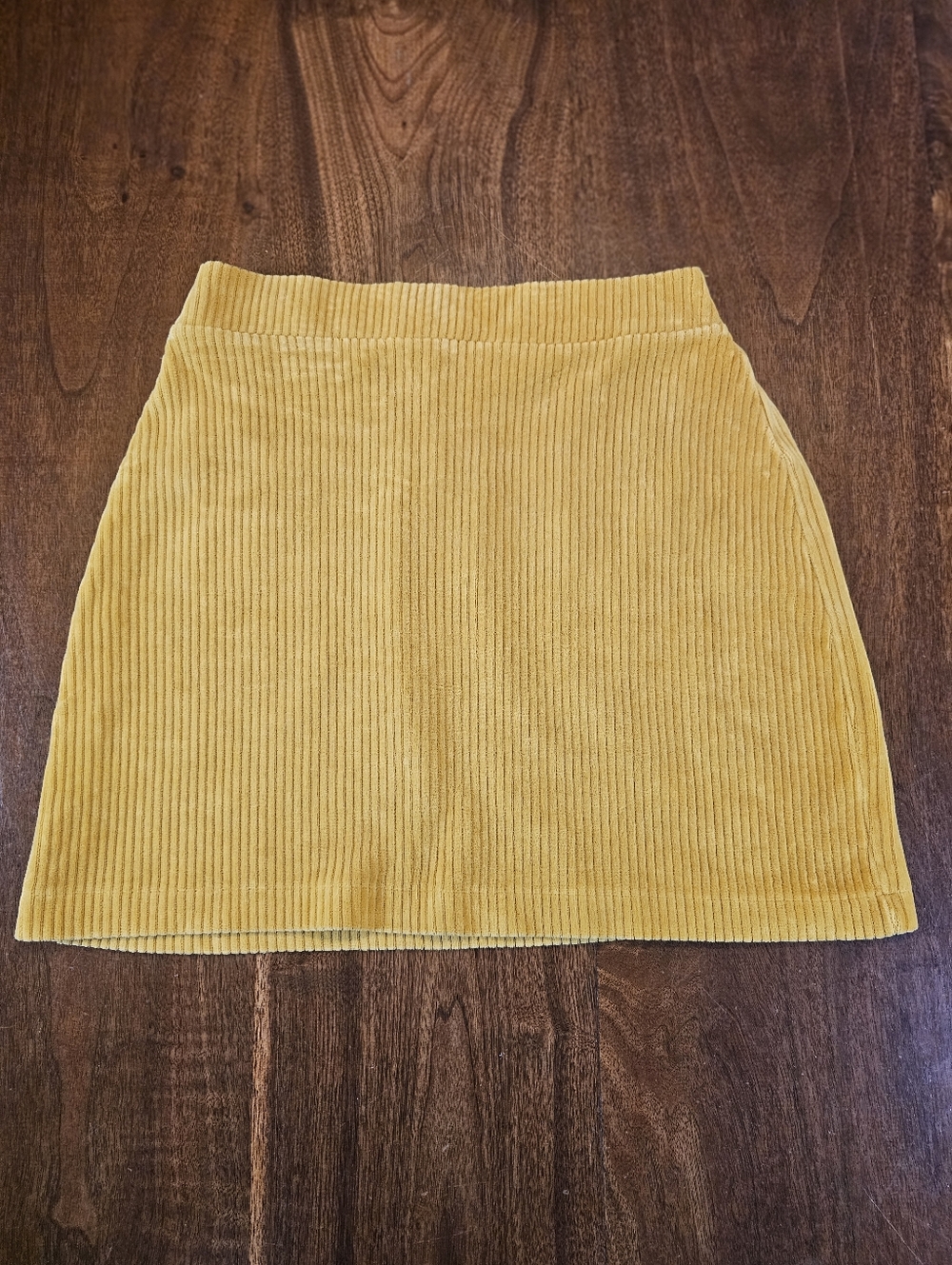 American Eagle Outfitters Corduroy Mini Skirt Size Small In Yellow Gold